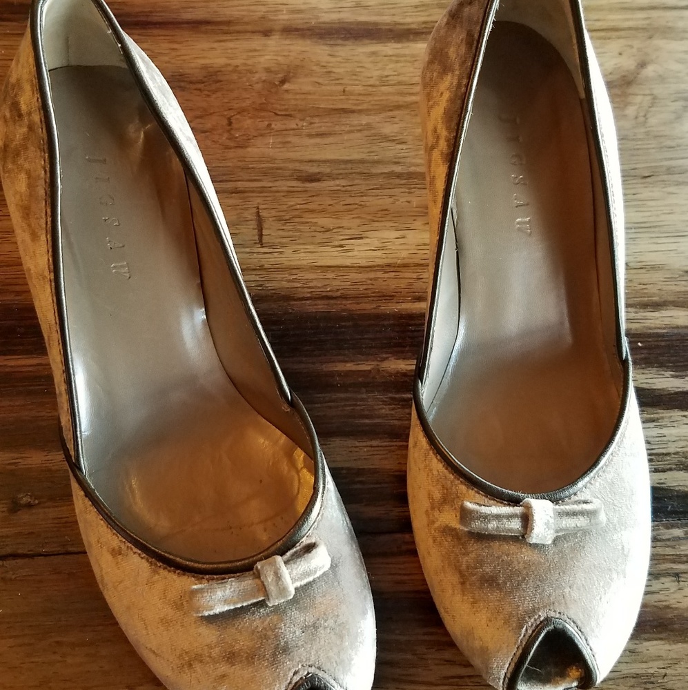 Jigsaw Velvet Bow Peeptoe pump heels 7/37